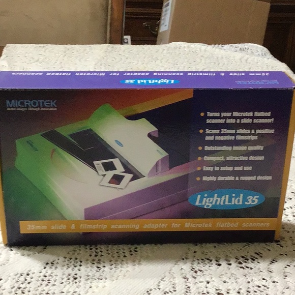 Slide and Filmstrip Scanning Adapter - Picture 1 of 1